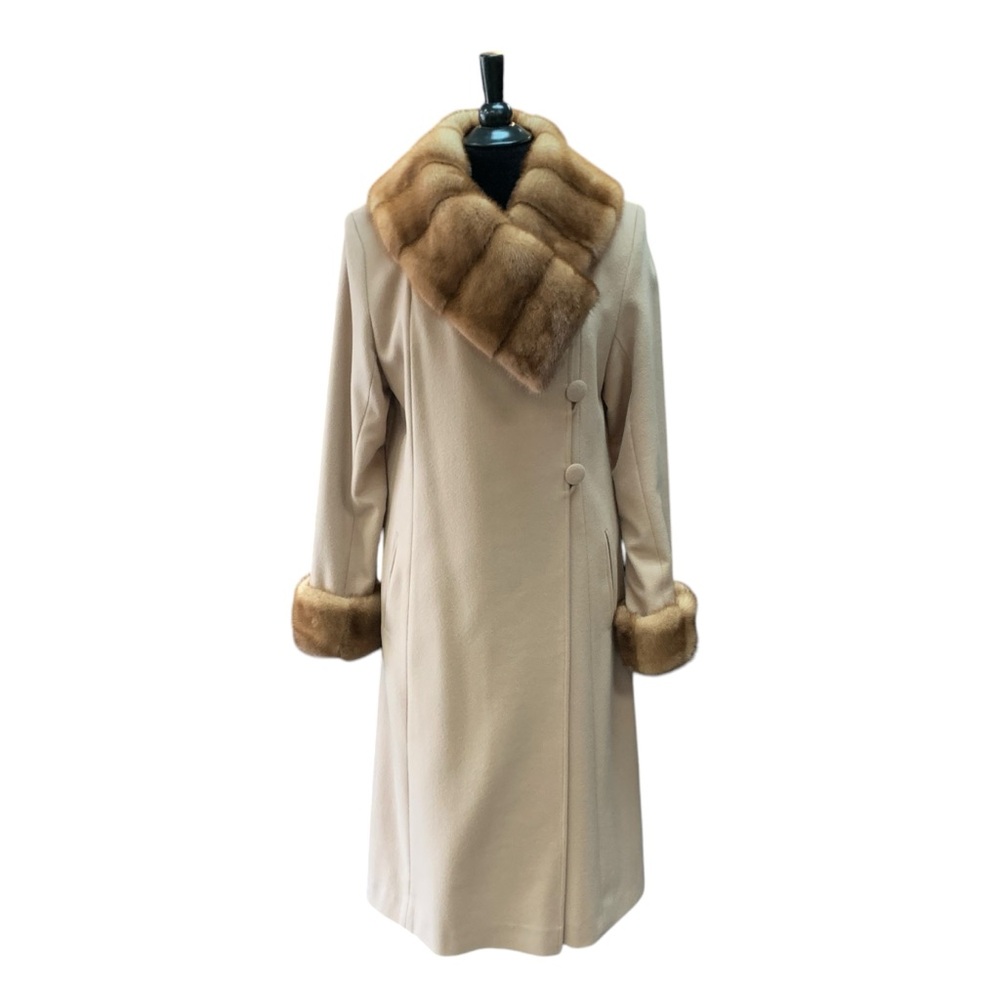 Loro Piana Camel Color 100% Cashmere Coat with Genuine Mink Fur Trim